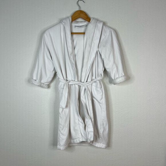 Four Seasons Kids White Hooded Plush Lined Bathrobe Belted Waist Size M Medium